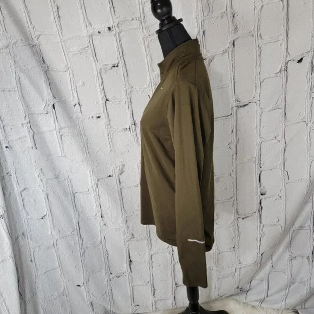 Nike unisex olive